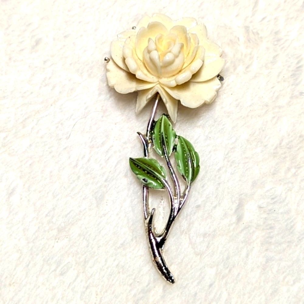 Vintage JJ Jonette Ivory Colored Rose Brooche with Silvertone Stem. - Picture 4 of 9